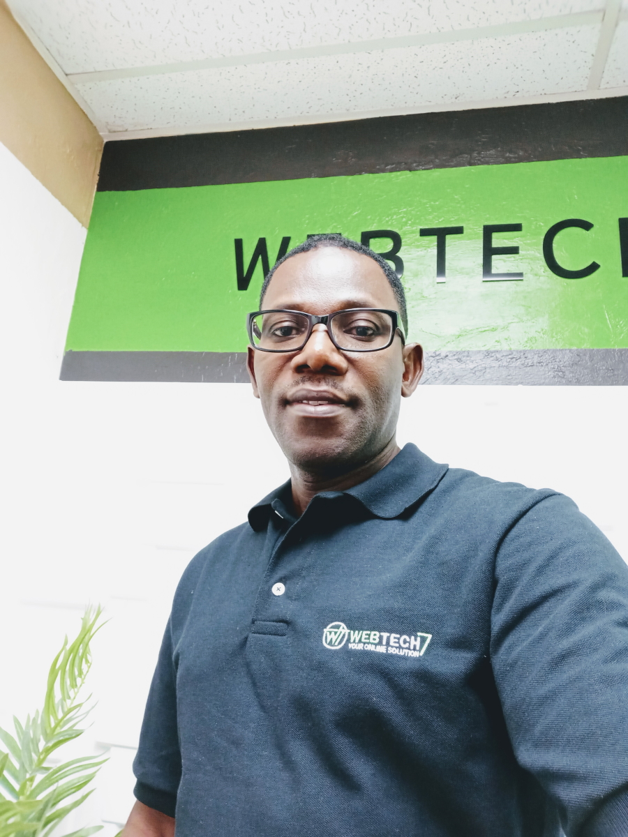 Haitian Web Designer In Fort Myers Webtech7
